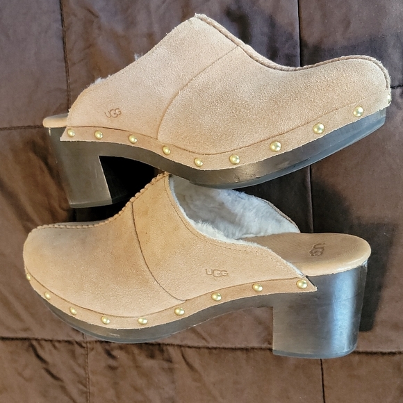 ***UGG Clogs*** - Picture 6 of 16